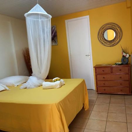 Petit Appartement Cosy Pres Des Plages Sainte-Anne Luaran gambar
