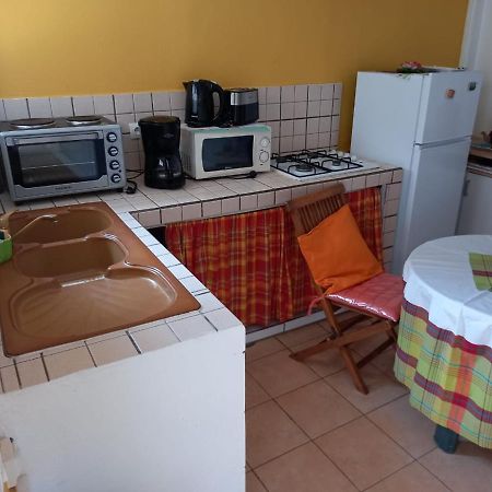 Petit Appartement Cosy Pres Des Plages Sainte-Anne Luaran gambar